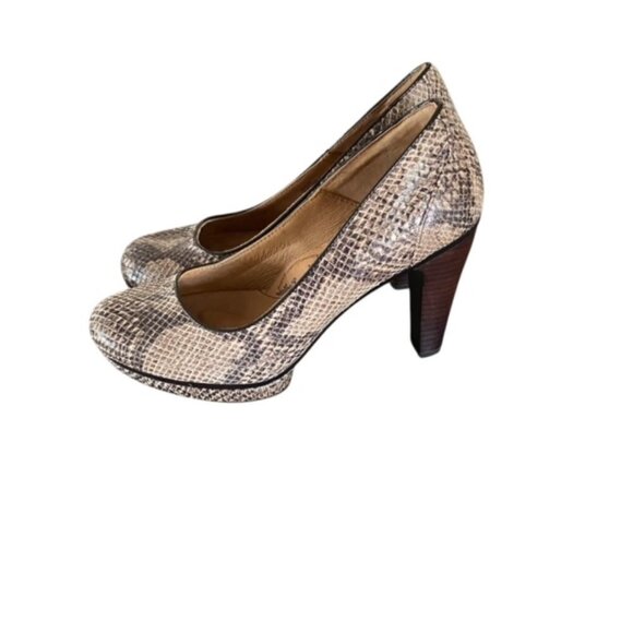 Sofft Snake Print Platform Heels 7 - Picture 5 of 6